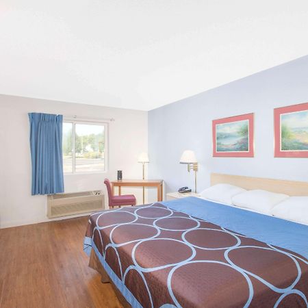 ซูเปอร์ 8 บาย วินด์แฮม เวบส์เตอร์/โรเชสเตอร์ Hotel Webster ภายนอก รูปภาพ